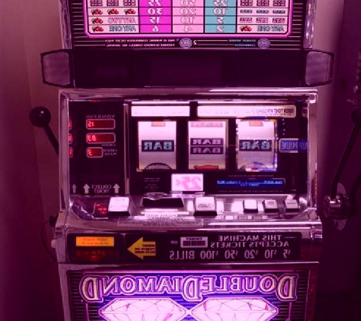 Double Diamonds slot machine