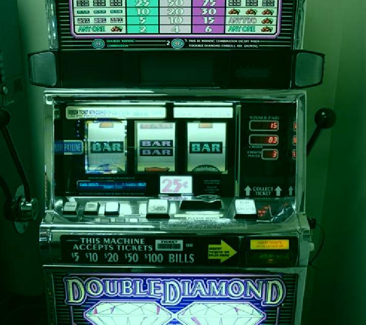 Double Diamonds slot