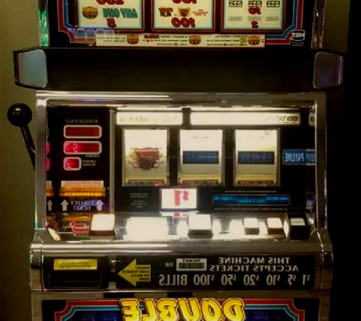 Double Scatter 7 s slot machine