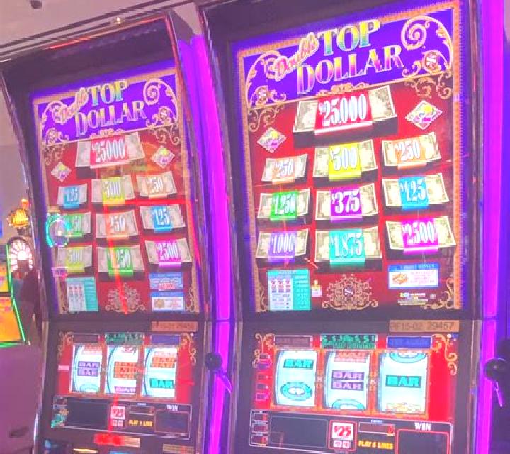 Double Top Dollar slot game