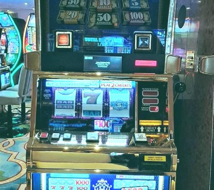 Dozen Jackpots slot