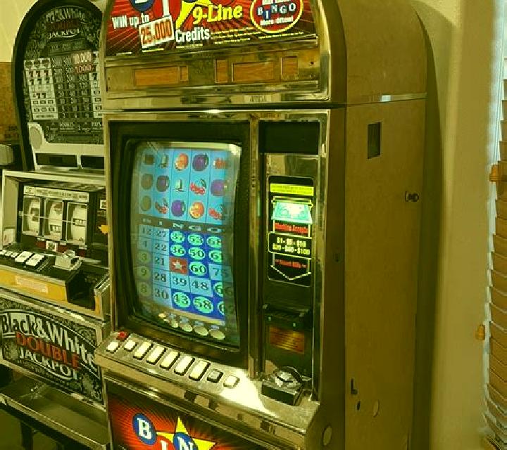 Drinko slot machine