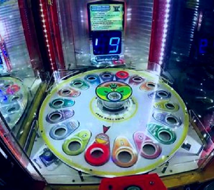 Dropball slot machine