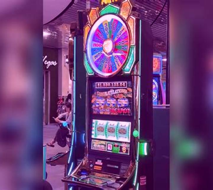 Drummer World slot machine