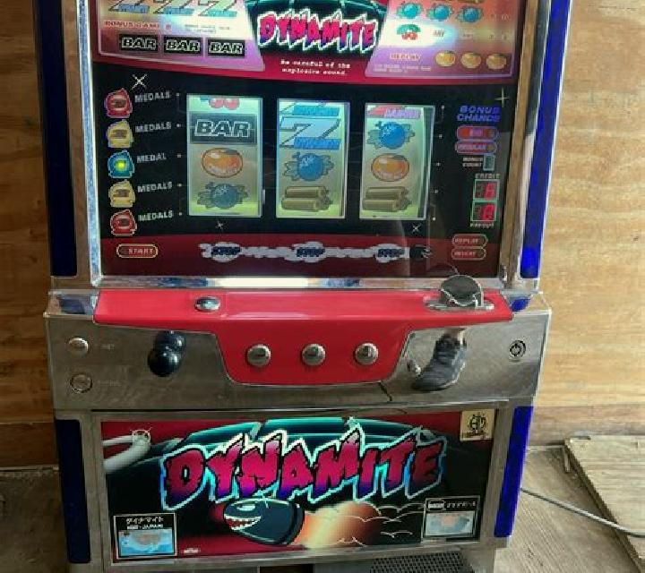 Dynamite Boom slot machine