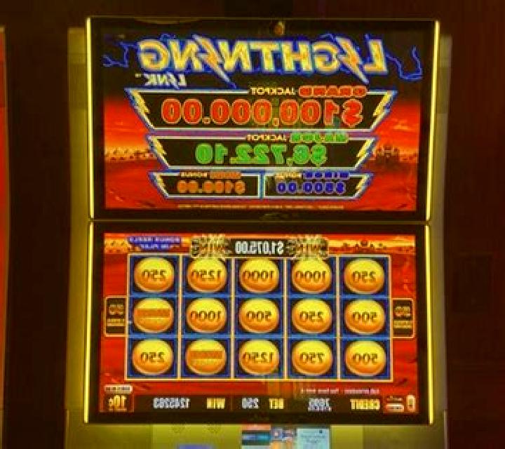 Electric Nights King Strike slot machine