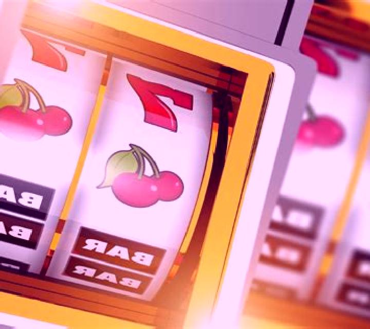 Emaki and the Sevens online slot