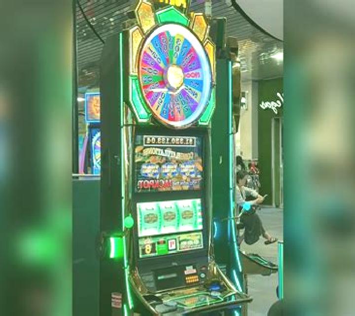 Enchanted World slot machine