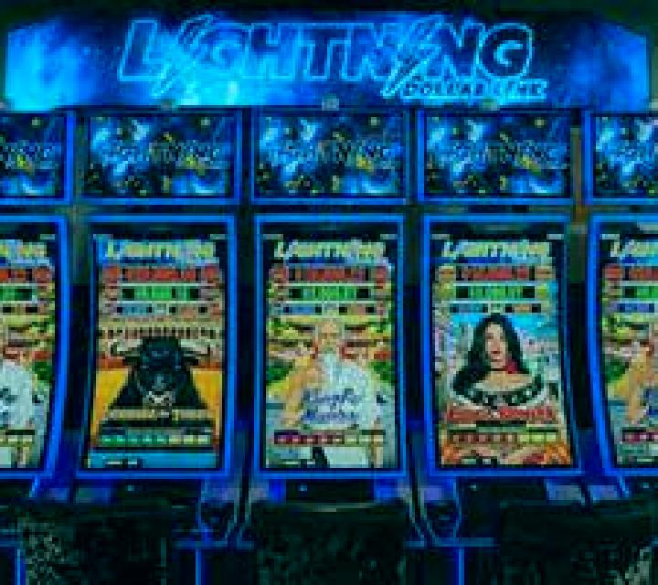 Enjoy the Lightning slot machine