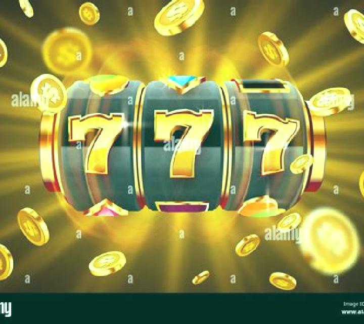 Expanding Wins slot machine