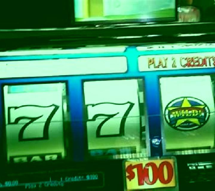 Express 100 slot machine