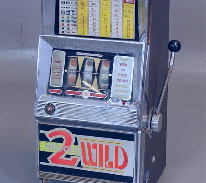 Faces & Deuces (Red Rake) slot machine