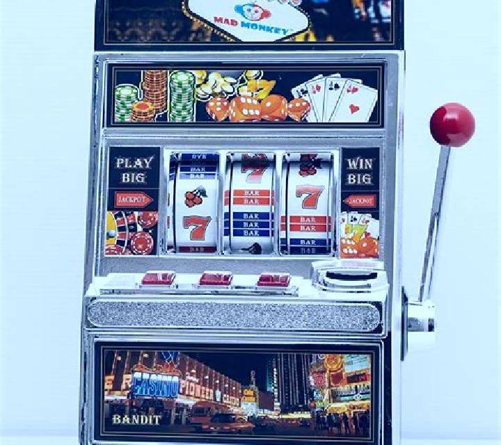 Famiglia Lumiere slot machine