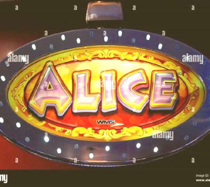 Fancy Alice slot machine