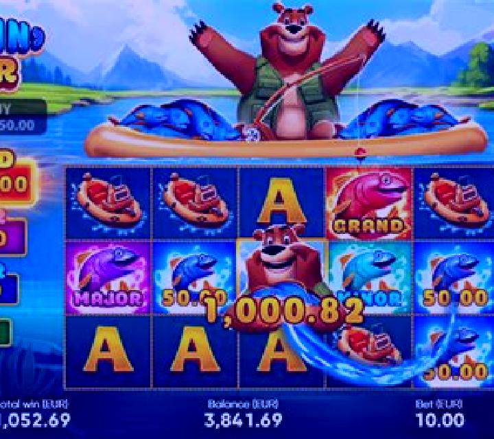 Fear the Bear slot game