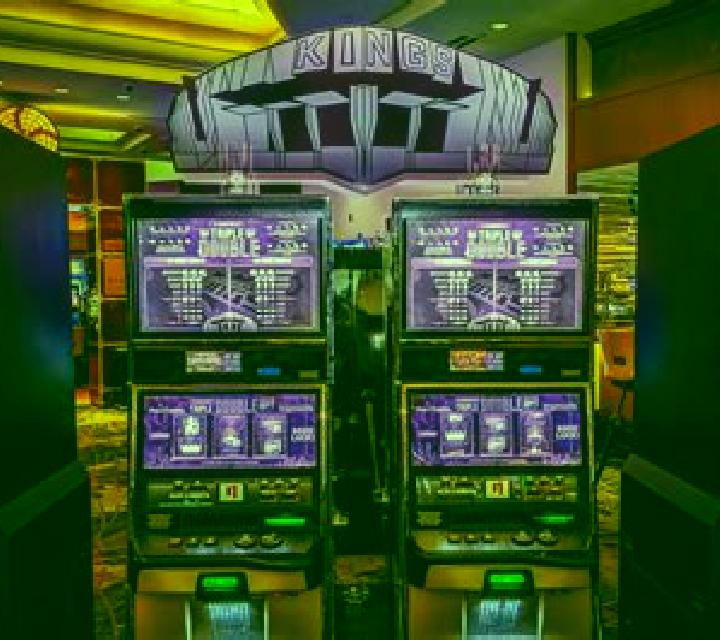 Fire Hawk slot machine