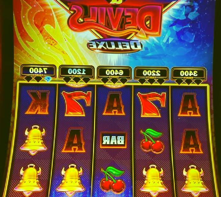 Fire Reel Deluxe slot machine