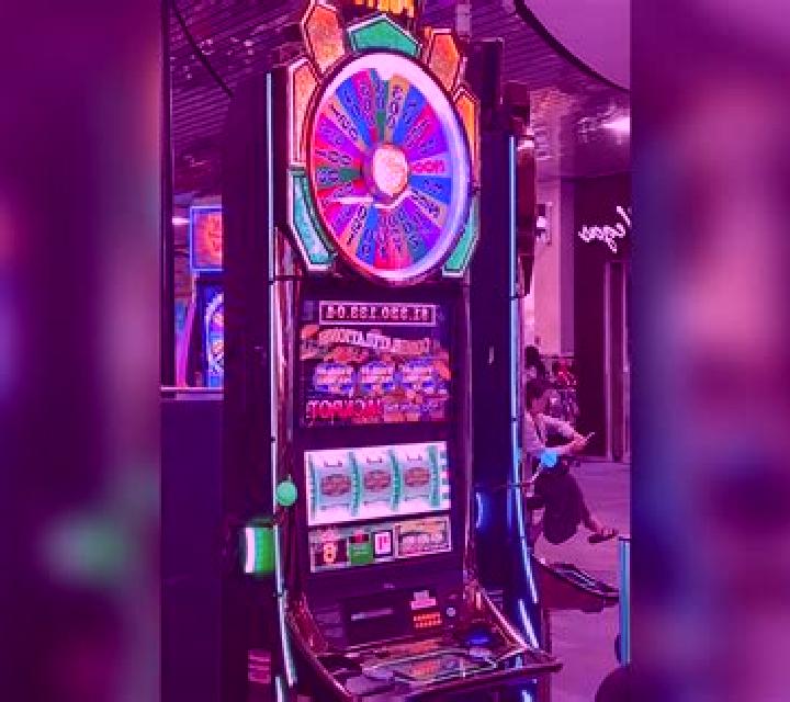 First Person HiLo slot machine
