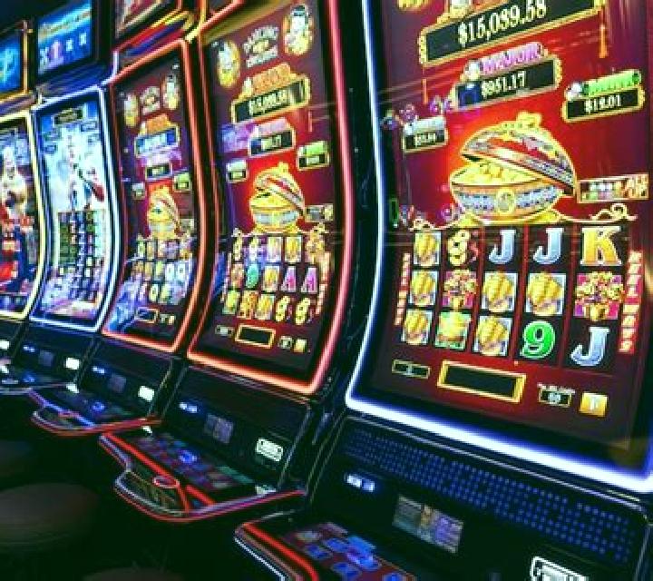Five Hand Vegas Blackjack slot machine