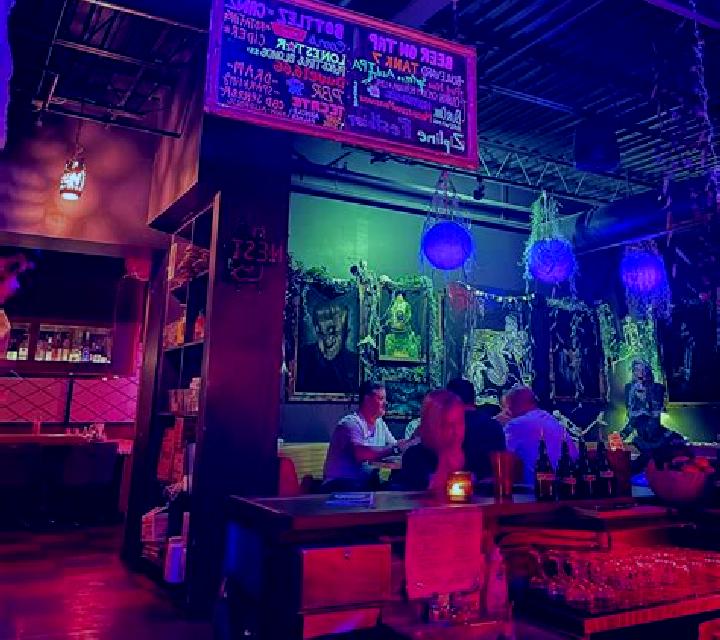 Flaming Bars Halloween online slot
