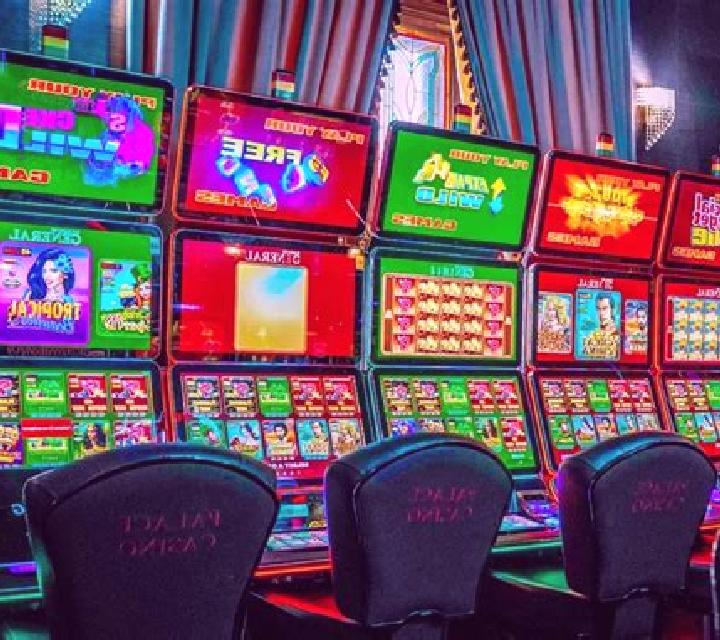 Flappers slot machine