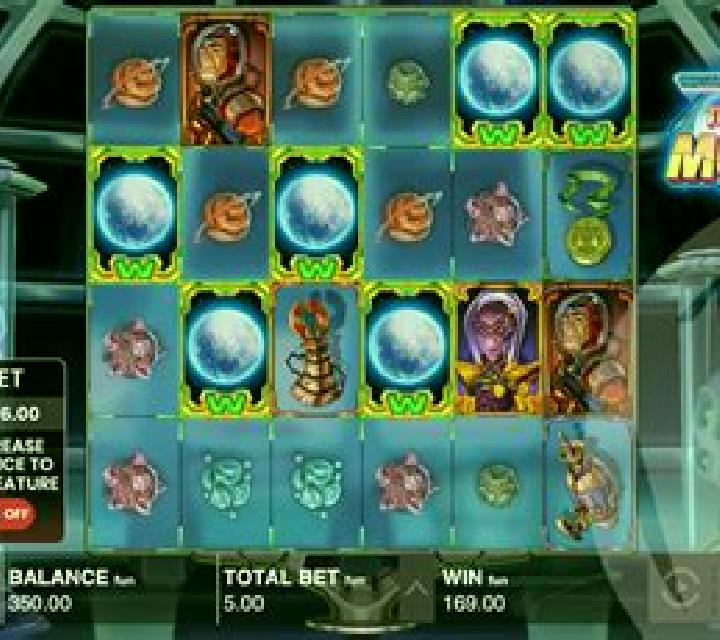 Fly to the Moon slot machine