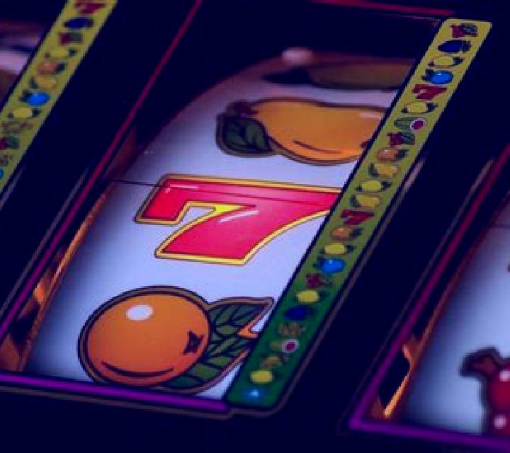FlyMax slot machine