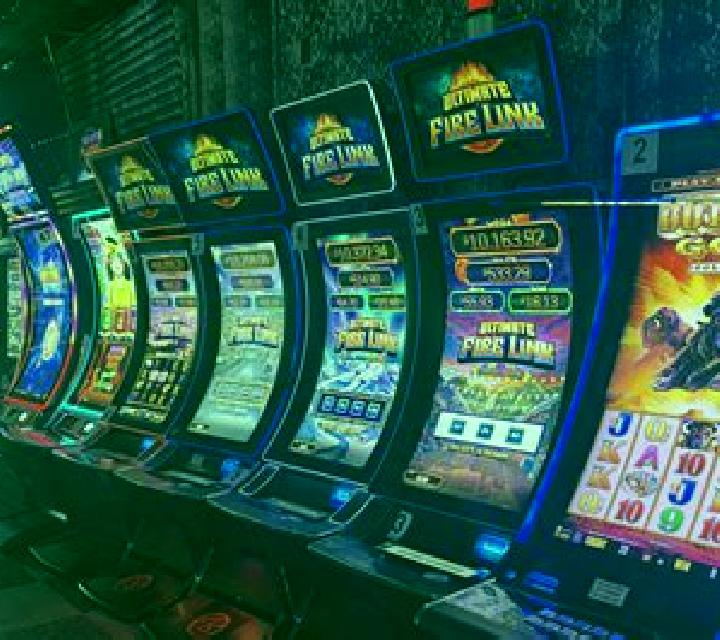 Football Studio First Person slot machine