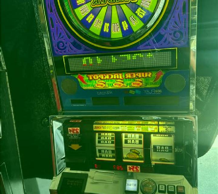 Fortune Finder With Sarati slot machine