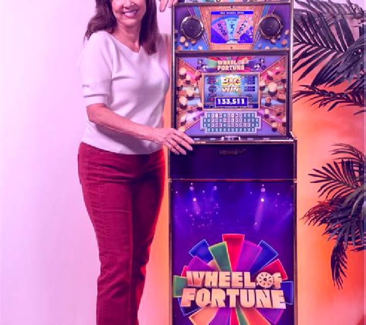 Fortune Wheel Deluxe slot
