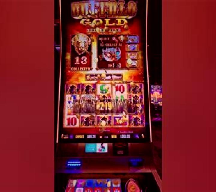 Fossil Gold Collection slot machine