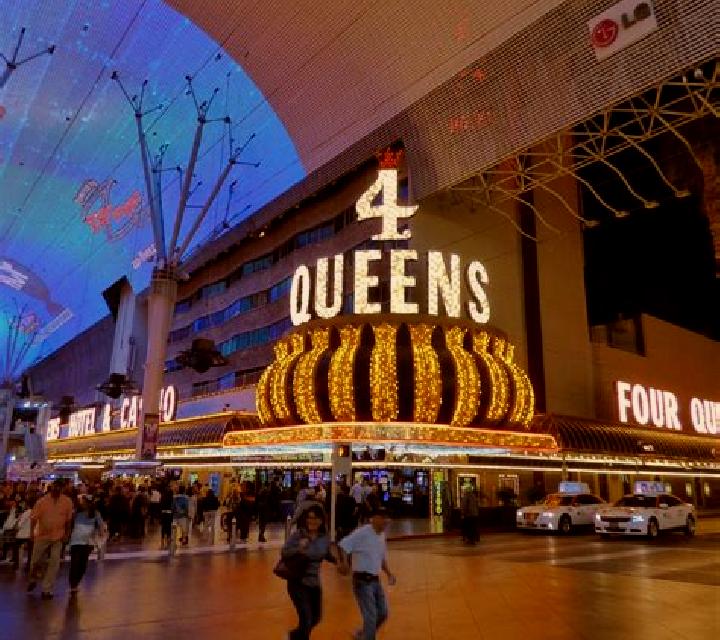 Four Queens slot game