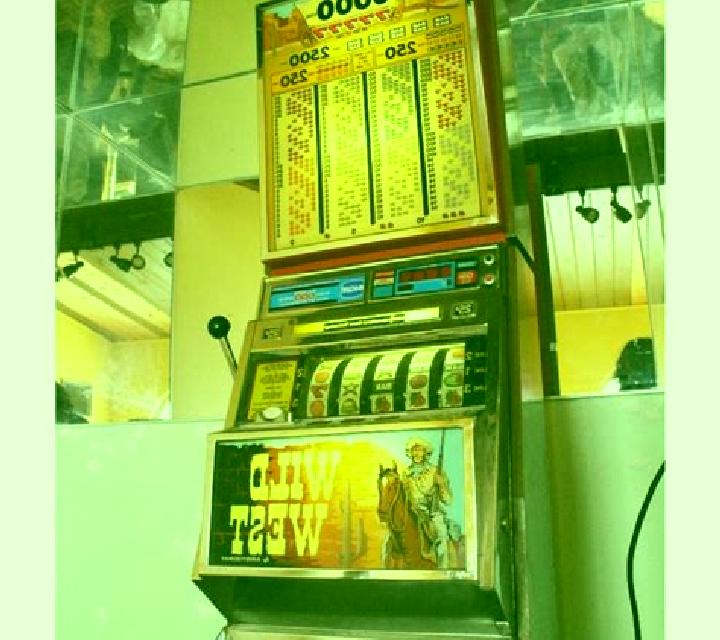 Freaky Wild West slot machine