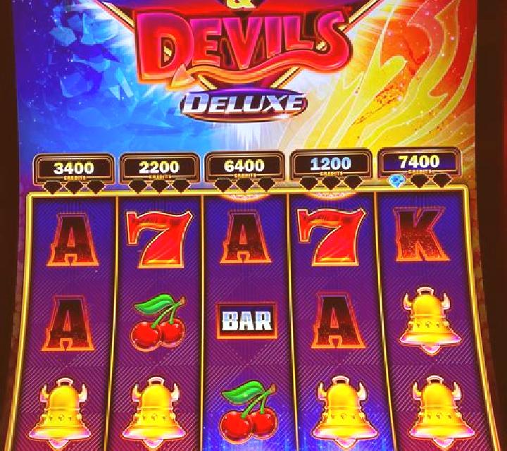 Fresh Fruit deluxe Diamonds slot game