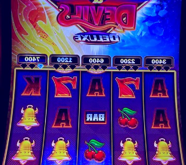 Fresh Fruit deluxe Diamonds slot machine
