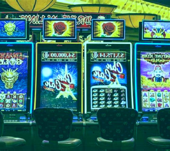 Friday in Vegas slot machine