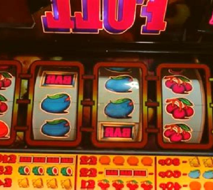 Fruit-Full slot machine
