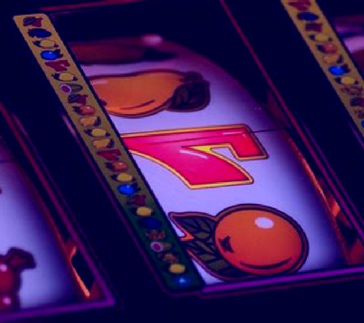 Fruit Lock 7 slot machine