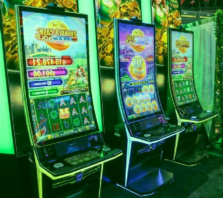 Fruit Queen (Novomatic) slot machine
