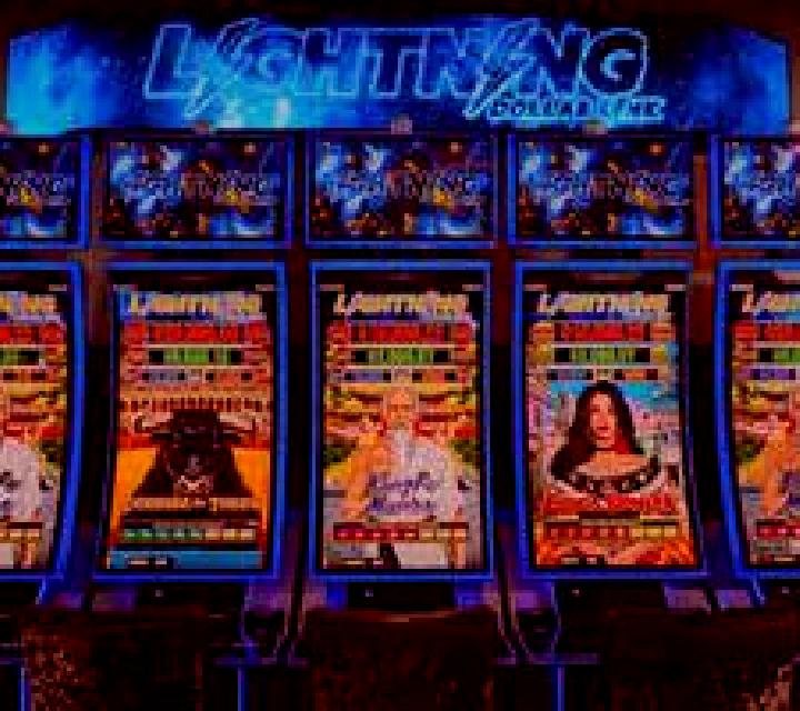 Full Force Link Vegas Revue slot machine
