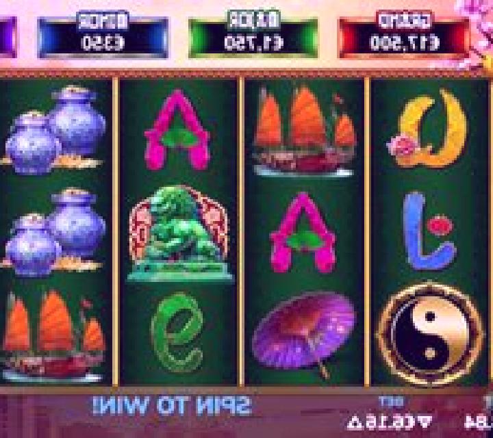 Girl with the Golden Eyes slot