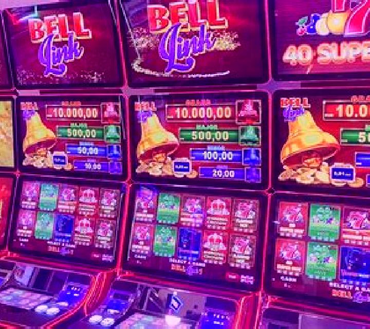 Goal Kings Bell Link slot game