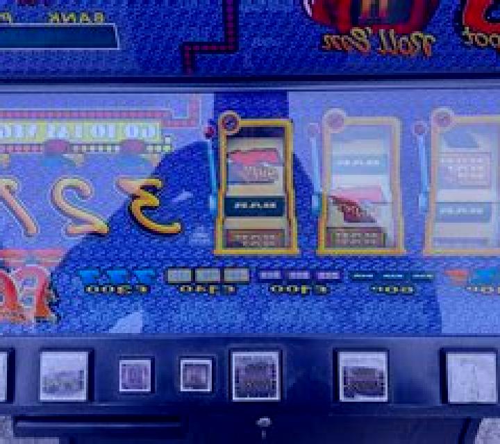 Gold Hit: Viva Las Robot slot machine