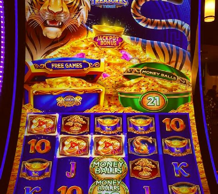 Gold Tiger Ascent slot machine