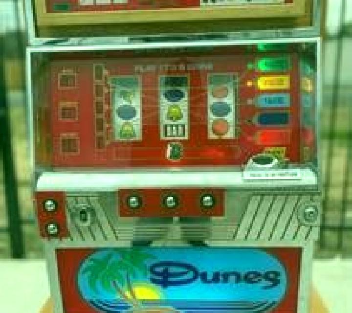 Golden Dunes slot machine