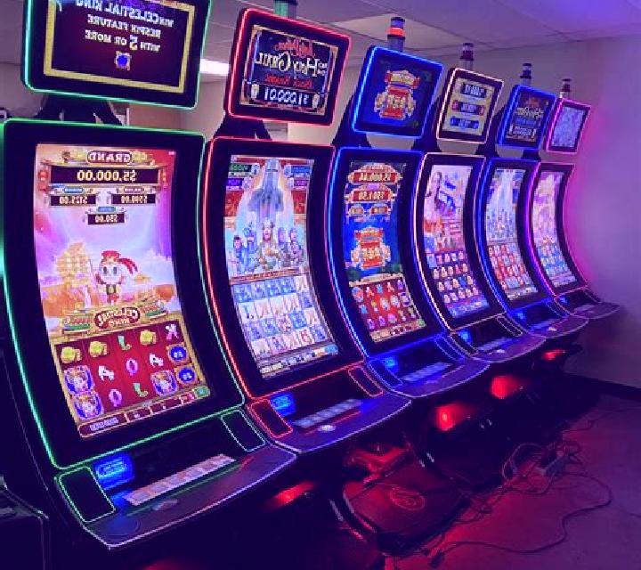 Golden Empire (Iconic Gaming) slot machine