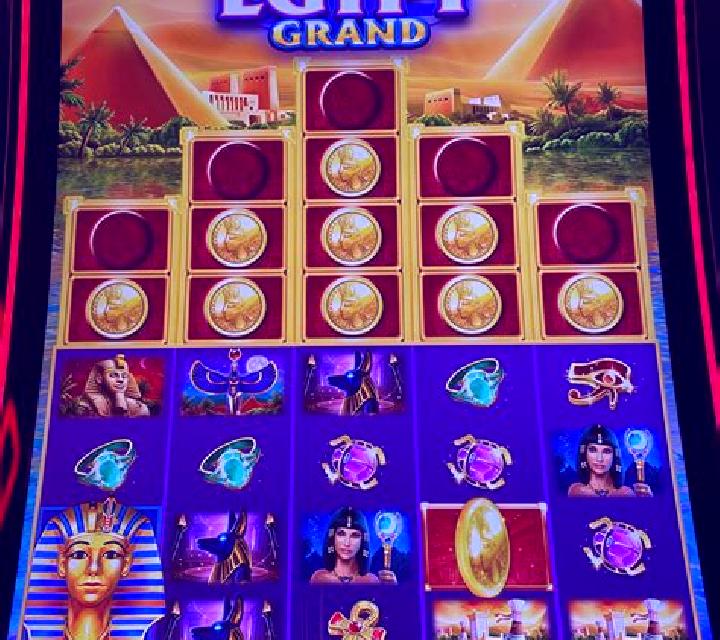 Golden Grand slot game