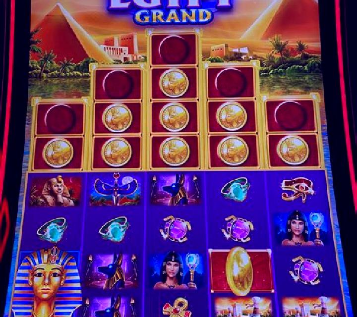 Golden Grand slot