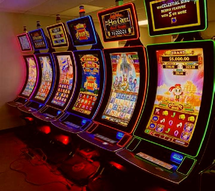 Golden Planet (Cayetano Gaming) slot machine