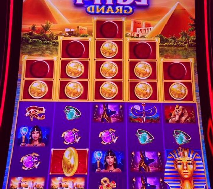Golden Wheels of Egypt slot machine